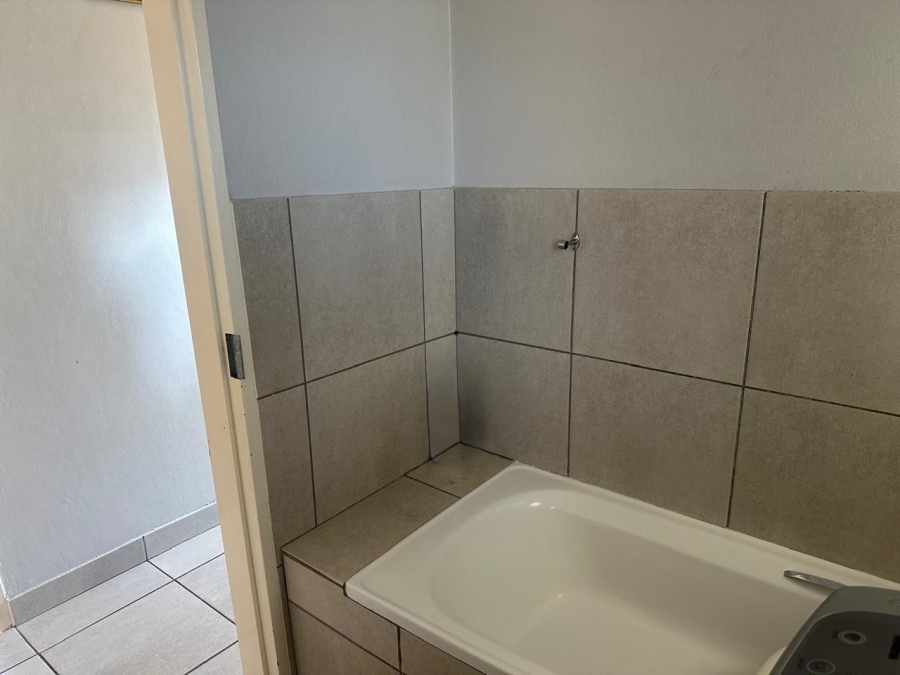 To Let 3 Bedroom Property for Rent in Waterval East North West
